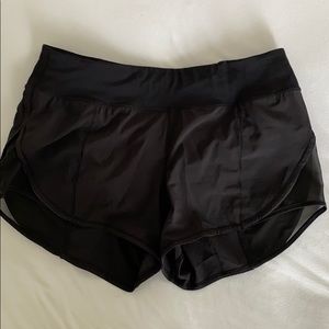 Lululemon Attack the Track mid rise running short